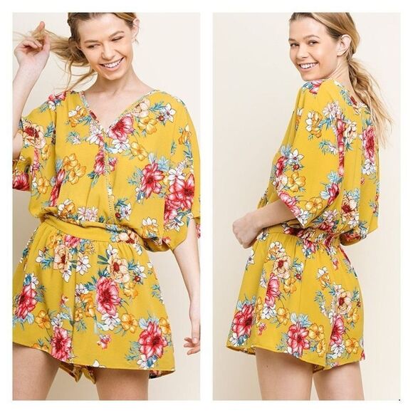 NWT Umgee Women's Floral Yellow Romper Large Boho Lace Accent Dolman Surplice - Picture 1 of 14